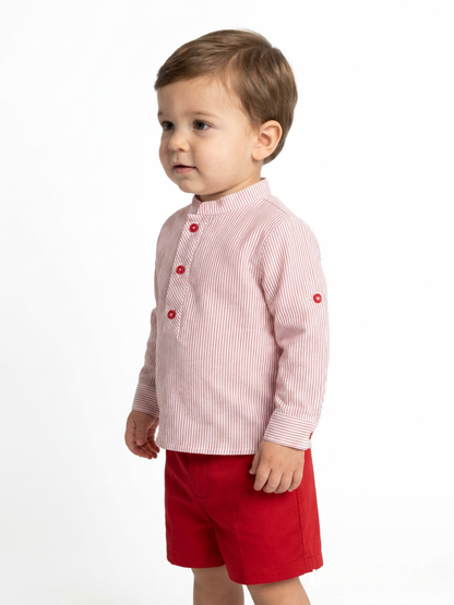 Conjunto camisa rayas y short rojo