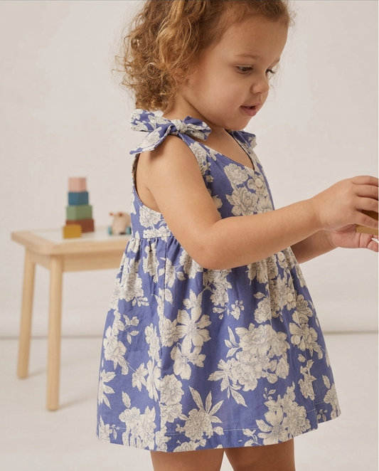 Vestido azul sin mangas flores