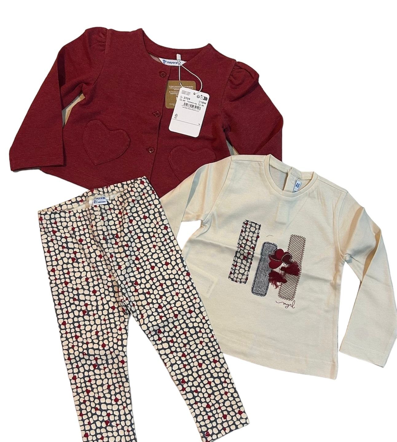 Conjunto sueter, blusa y leggins corazones