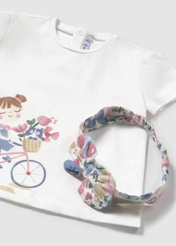 Blusa blanca con estampado y diadema