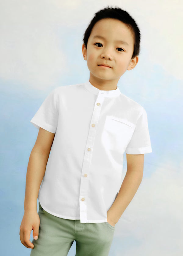 Camisa blanca con bolsillo