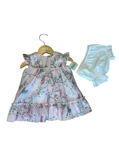 Vestido rosa con flores