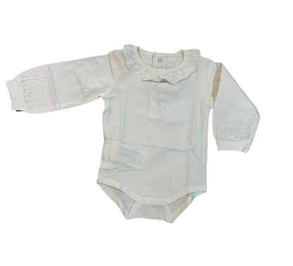 Pañalero blanco manga larga y cuello bordado
