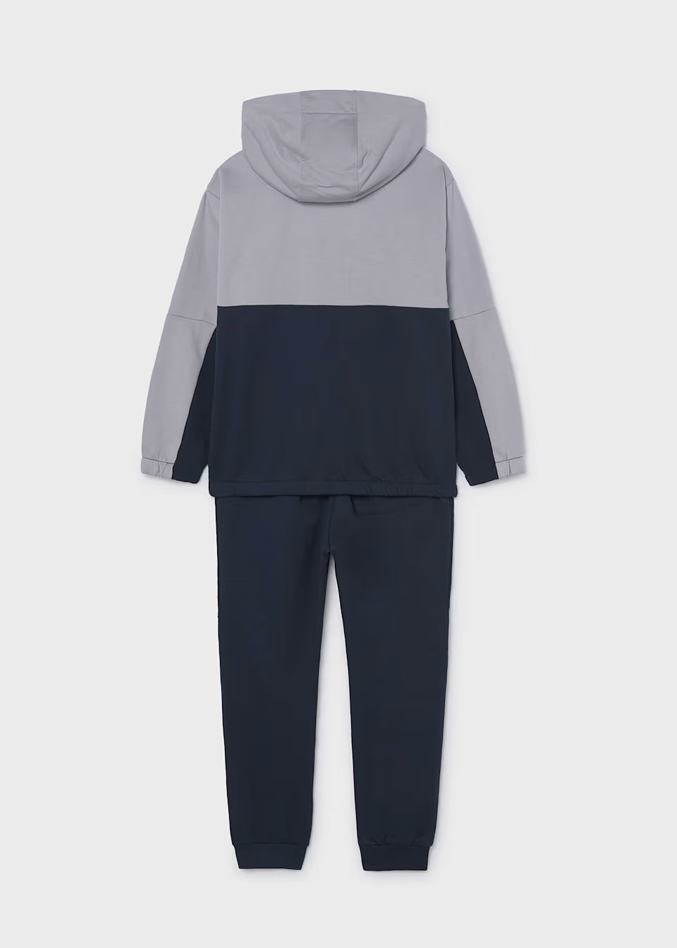 Conjunto chamarra y pants