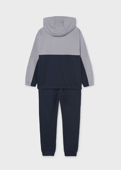 Conjunto chamarra y pants